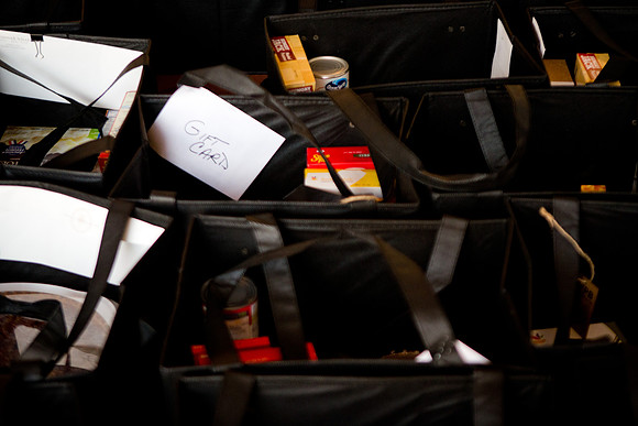 thanksgiving_fooddrive_us_mkras_0053