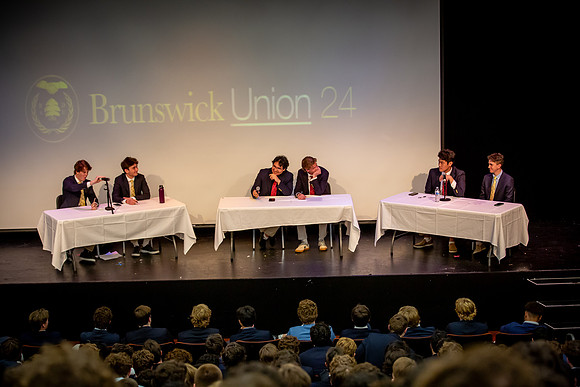 uniondebate_us_jfess_1012