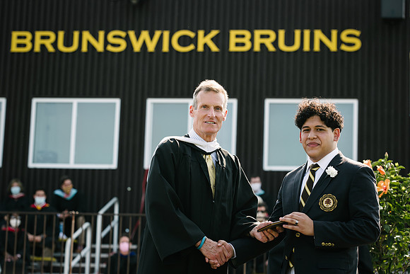 graduation21_diploma_ah_0212