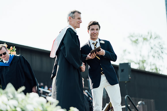 graduation21_diploma_jk_8618
