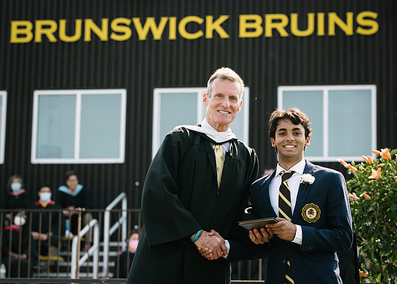 graduation21_diploma_ah_0216