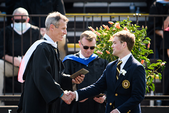 graduation21_diploma_wkl_4617