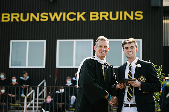 graduation21_diploma_ah_0204