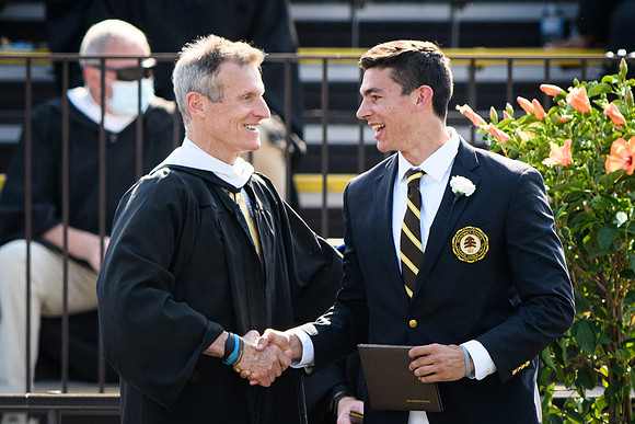 graduation21_diploma_wkl_4870