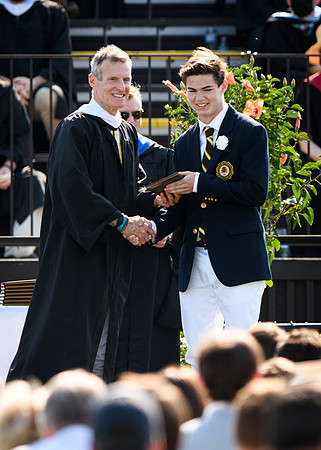 graduation21_diploma_wkl_5093