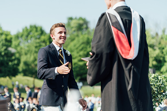 graduation21_diploma_jk_8750