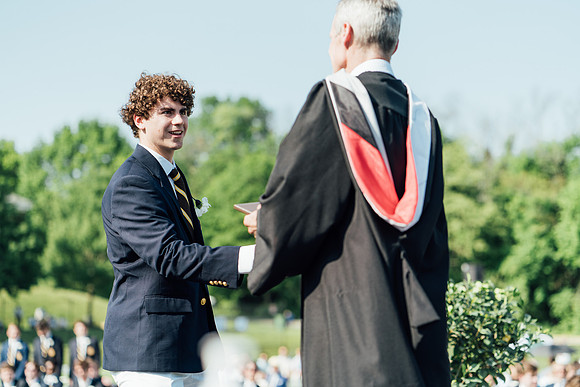 graduation21_diploma_jk_8757