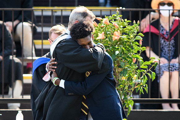 graduation21_diploma_wkl_4769