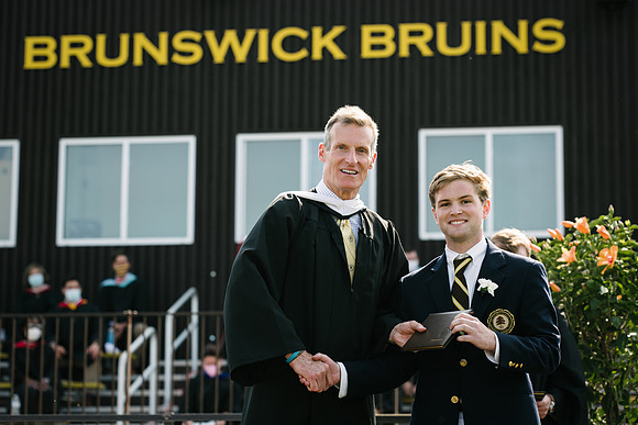 graduation21_diploma_ah_0223