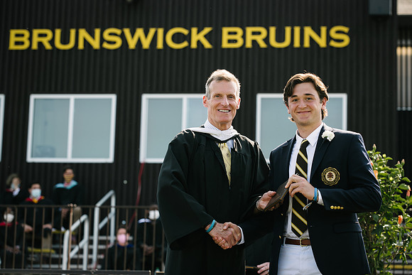 graduation21_diploma_ah_0221