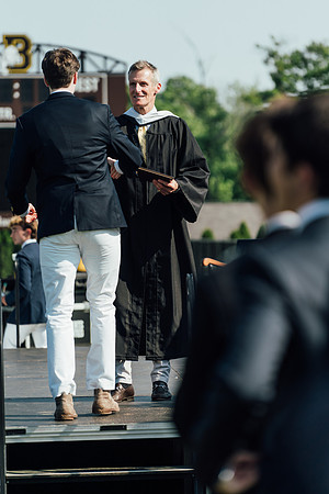graduation21_diploma_jk_8769