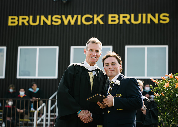 graduation21_diploma_ah_0208