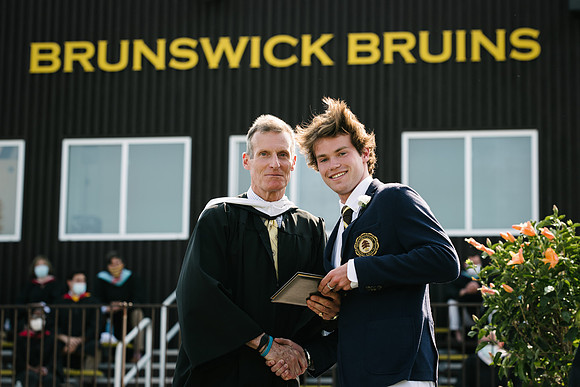 graduation21_diploma_ah_0202