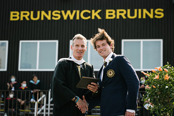 graduation21_diploma_ah_0201