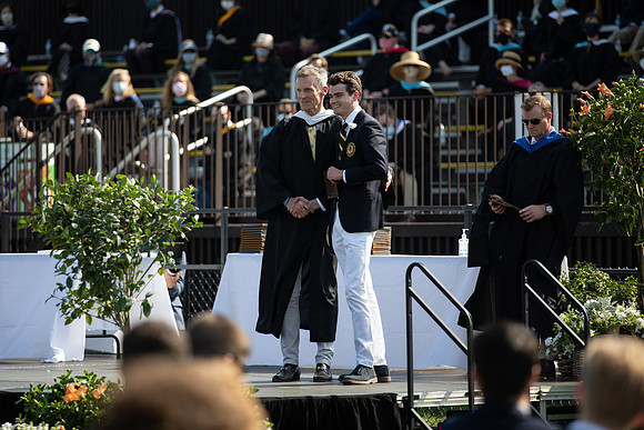 graduation21_diploma_gh_0616