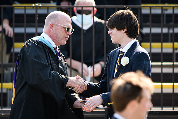 graduation21_diploma_wkl_4905