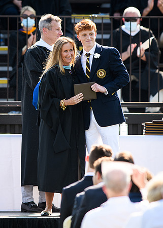 graduation21_diploma_wkl_5087