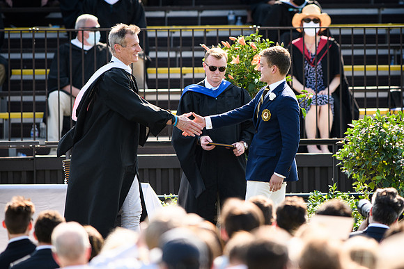 graduation21_diploma_wkl_4850