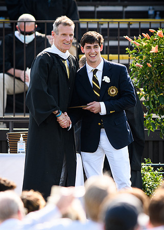 graduation21_diploma_wkl_4848