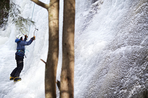 campdudley16_iceclimbing_bd_6001