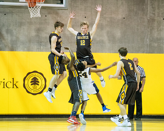 basketball_2016-12-10_dburns_5984