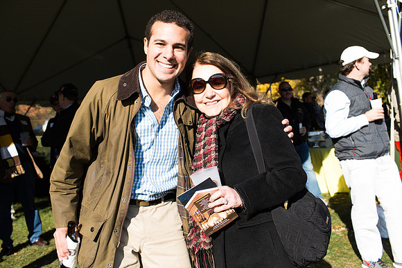 alumni_tent_crowd_hc13_jk_6240