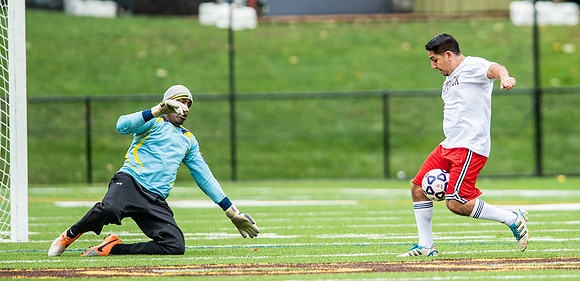 hc18_alumni_soccer_dburns_5075