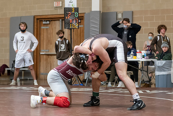 wrestling_2022-01-22_bit_dburns_1222