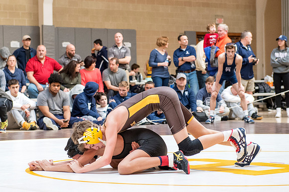 wrestling_bit17_dburns_1206
