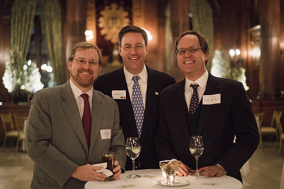 alumni_holidayparty15_25mb_jk_4319