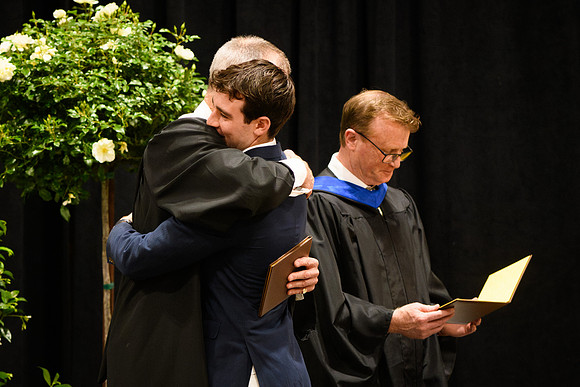 graduation25_diploma_wkl1_4925