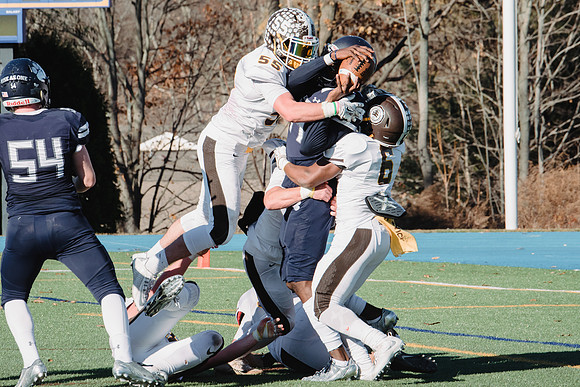 football_nepsac16_hp_2695