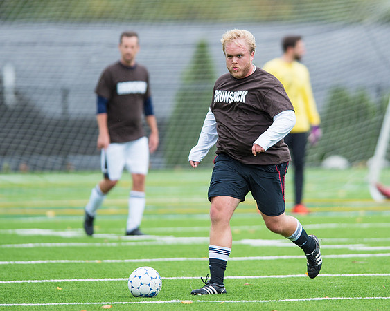 alumni_soccer16_db_7898