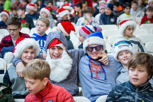 holiday_allschool16_jfess_6480