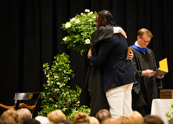 graduation25_diploma_wkl1_5314