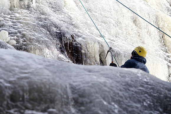 campdudley16_iceclimbing_bd_5747