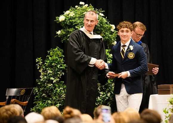 graduation25_diploma_wkl1_5210