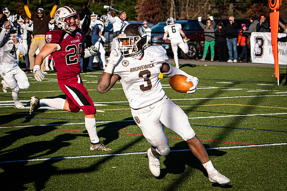 football_nepsac19_wkl5_3105