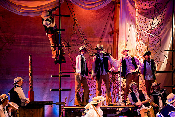 hmspinafore_springmusical25_sat2_us_ah_0018
