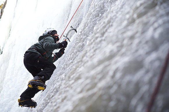 campdudley16_iceclimbing_bd_5608