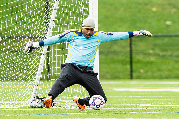 hc18_alumni_soccer_dburns_5049