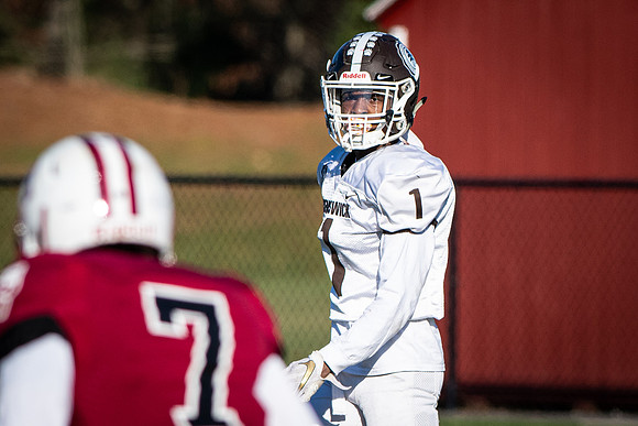 football_nepsac19_wkl5_2919