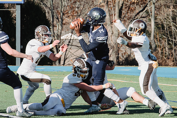 football_nepsac16_hp_2694