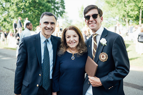 graduation18_jk_9383