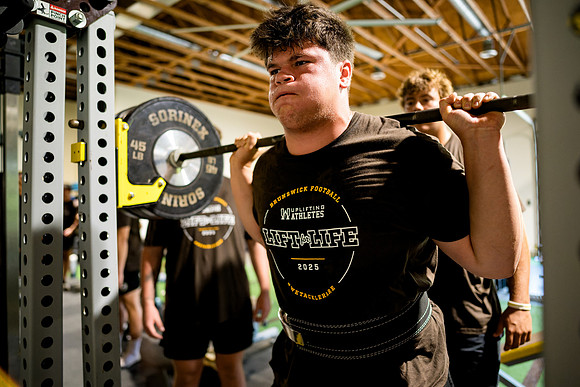 football_liftforlife25_ah_0115