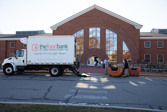 thanksgiving21_fooddrive_ls_gh_0031