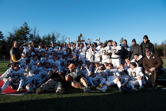 football_nepsac19_rmcc_6189