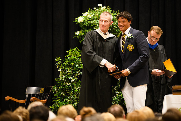 graduation25_diploma_wkl1_5030