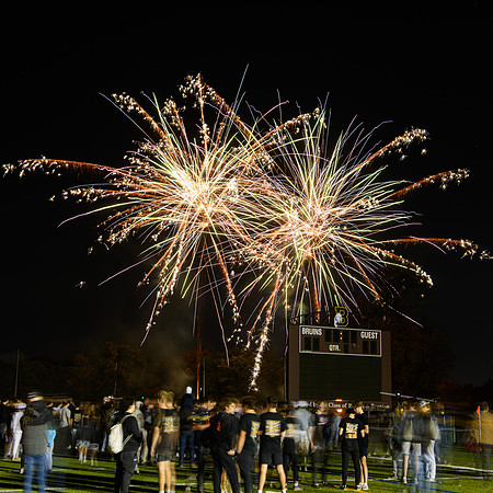 hc24_fireworks_wkl3_1078n