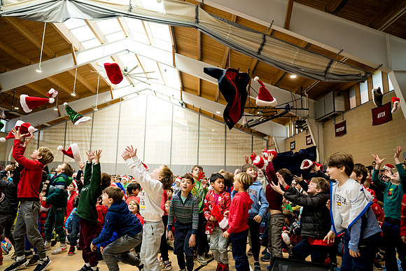 holiday_assembly24_ah_0423